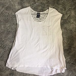 Faded Glory white top w/lace pocket and on back